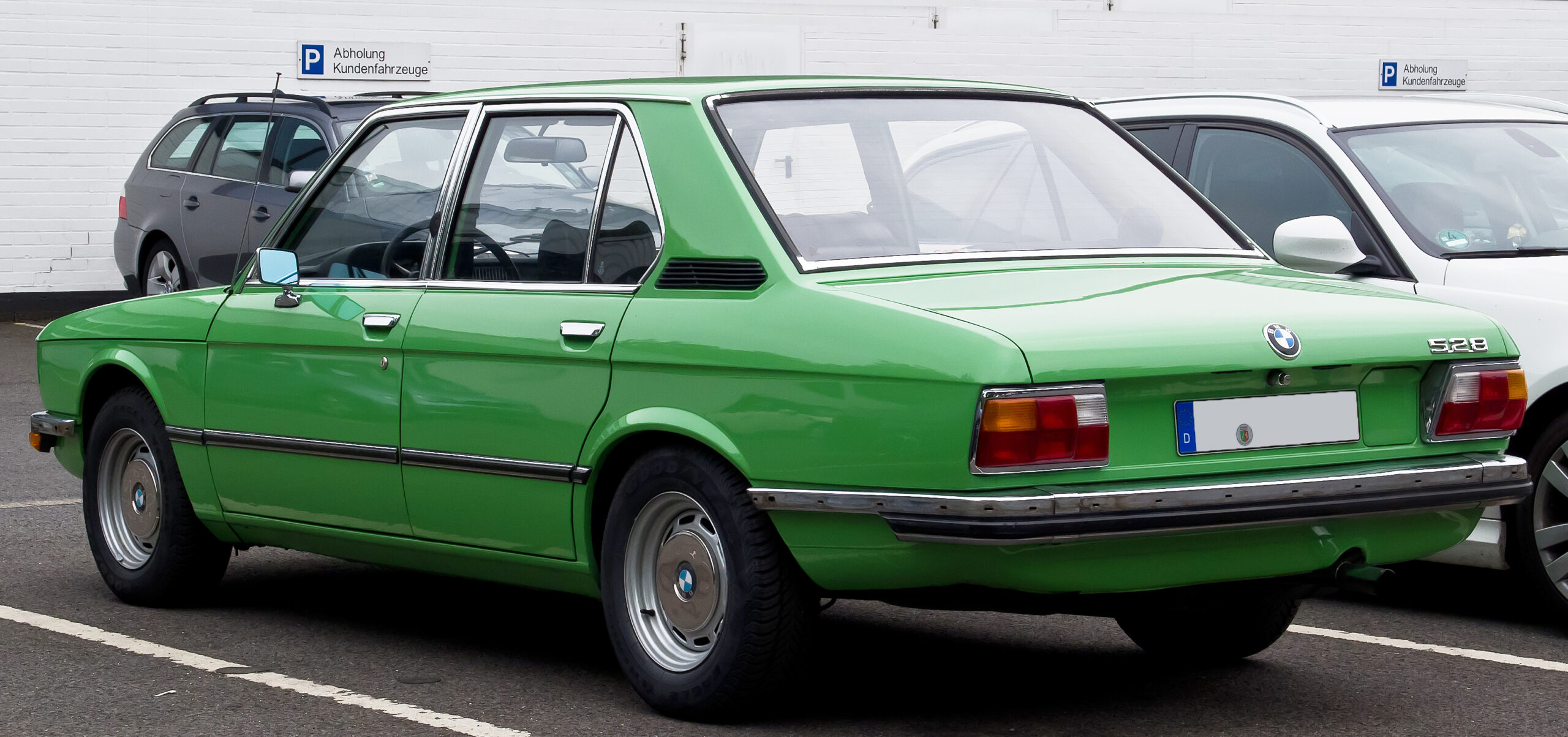 bmw e12 din spate